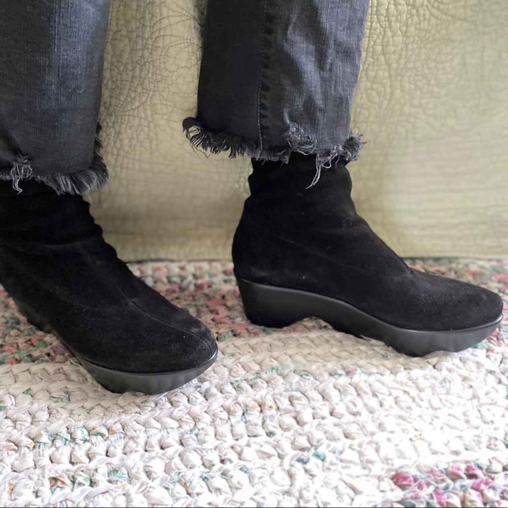 Robert Clergerie Stretch Suede Flatform Boots